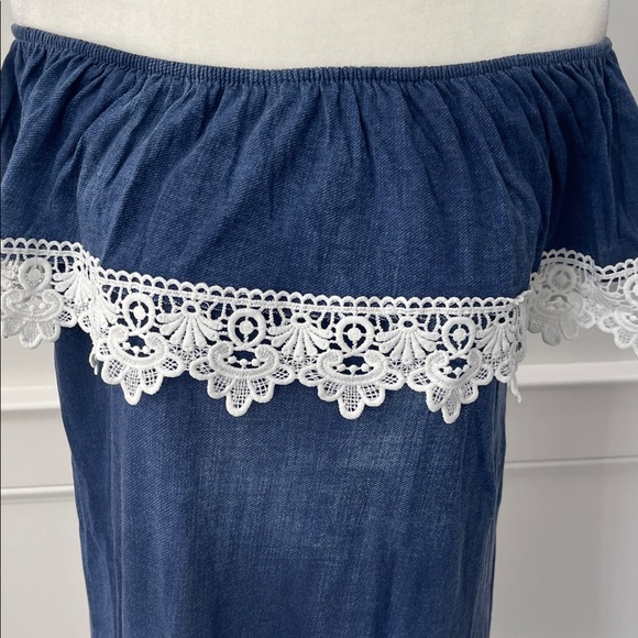 Made in Italy Off-Shoulder Cotton Dress with Lace Trim - Picture 5 of 7